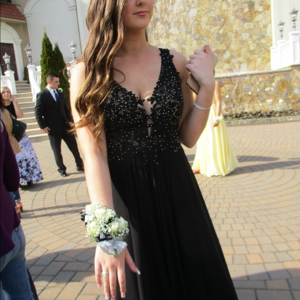 Faviana black prom dress - Picture 2 of 4